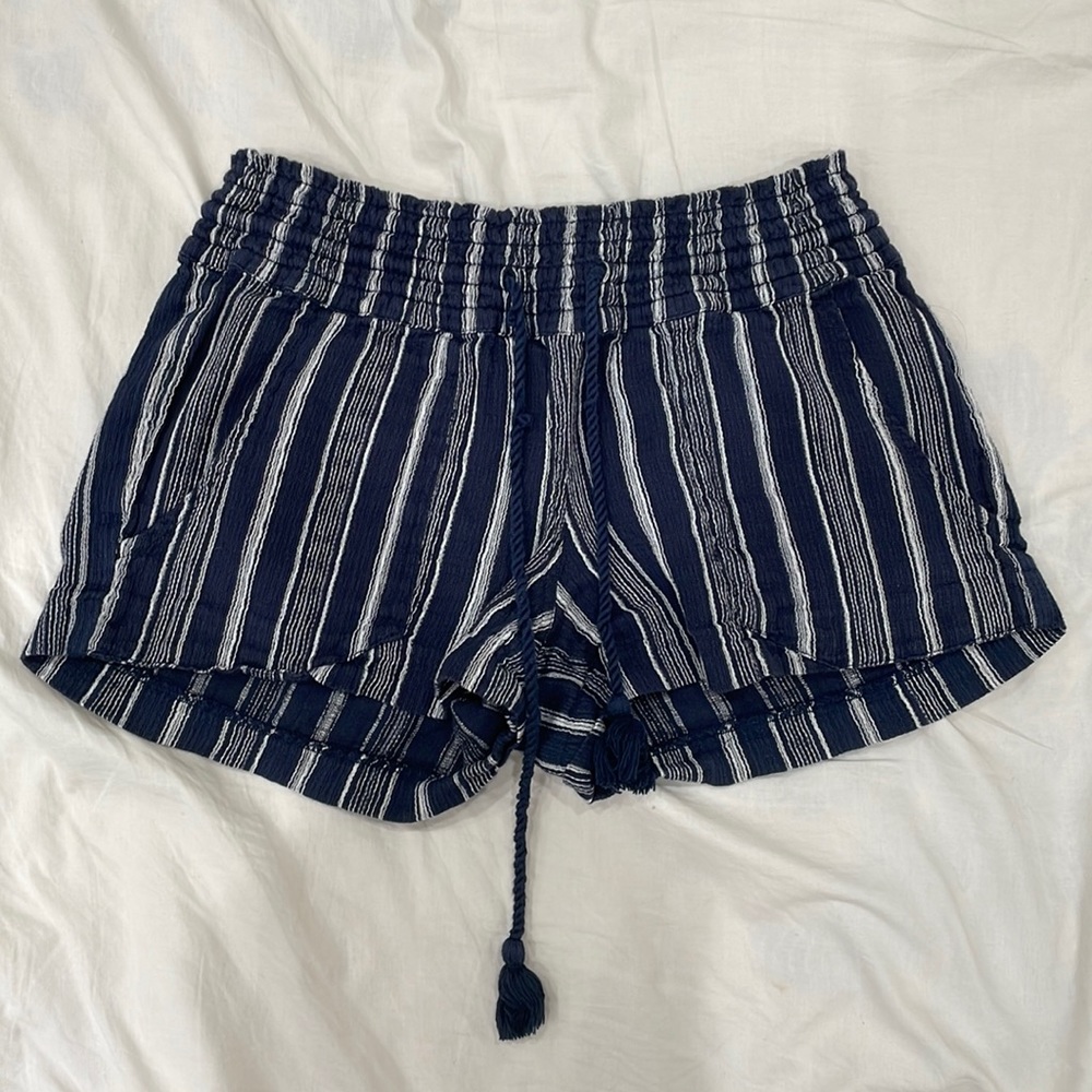 Roxy shorts size xs